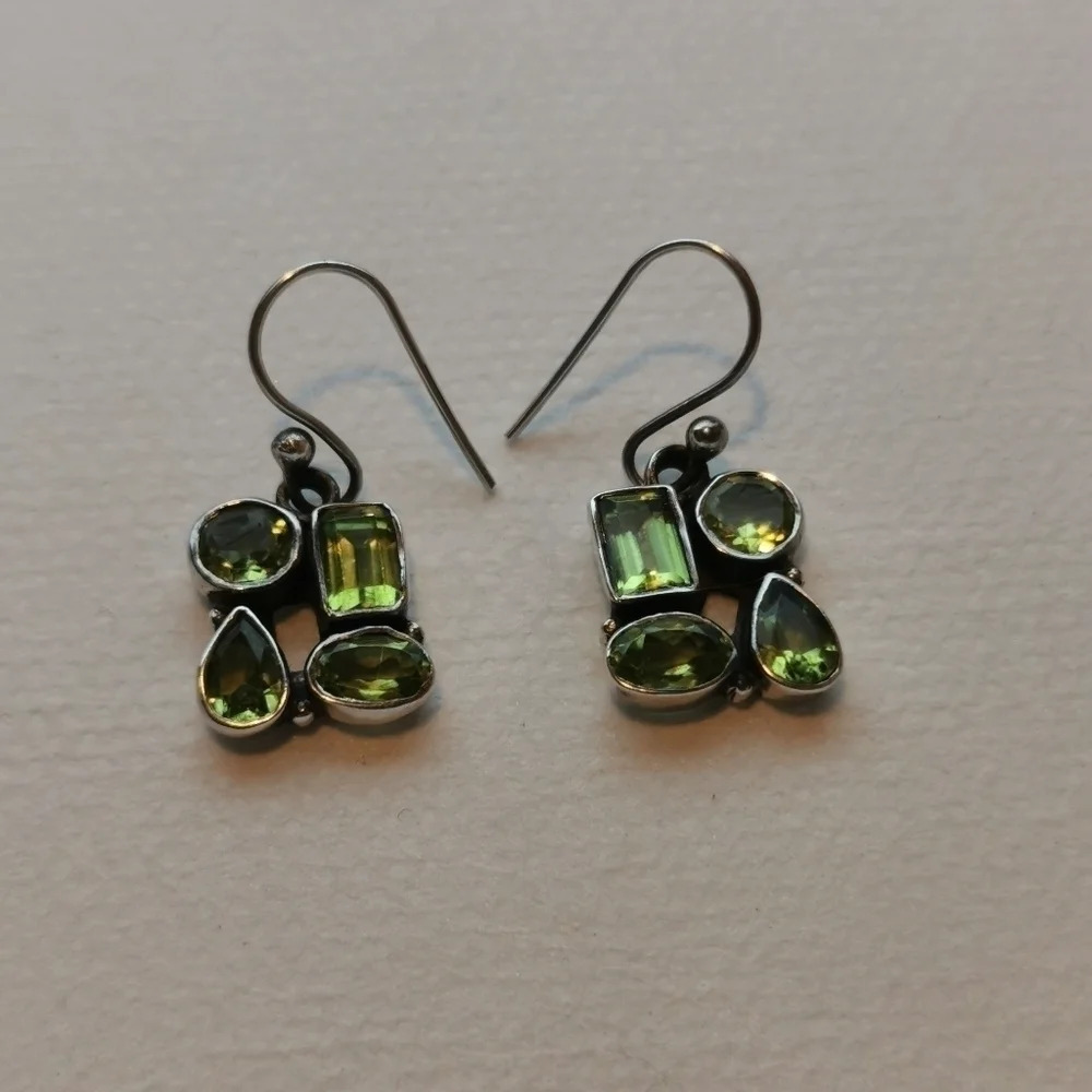 🌿 Artisan Sterling Peridot Dangle Earrings ✨ - Picture 2 of 5